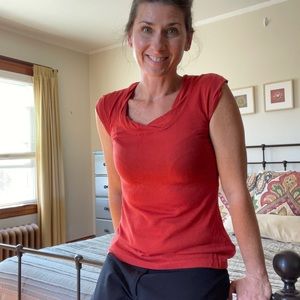 Banana Republic orange tee